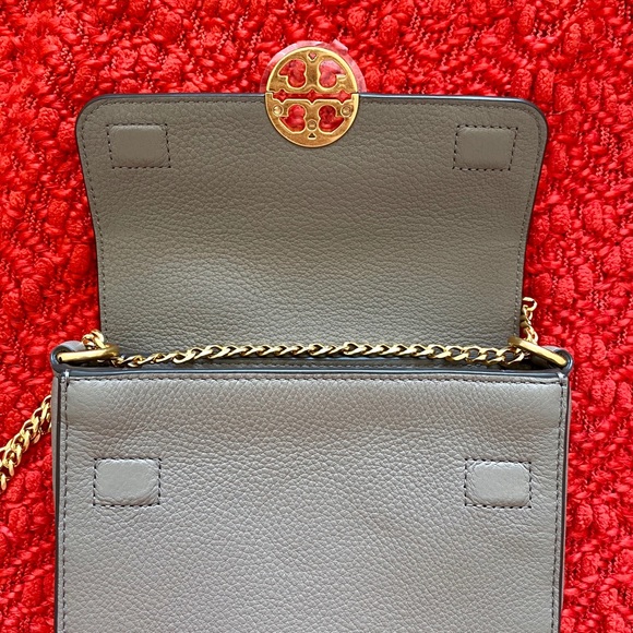 New Tory Burch Mini Chelsea Convertible Crossbody - Picture 6 of 9